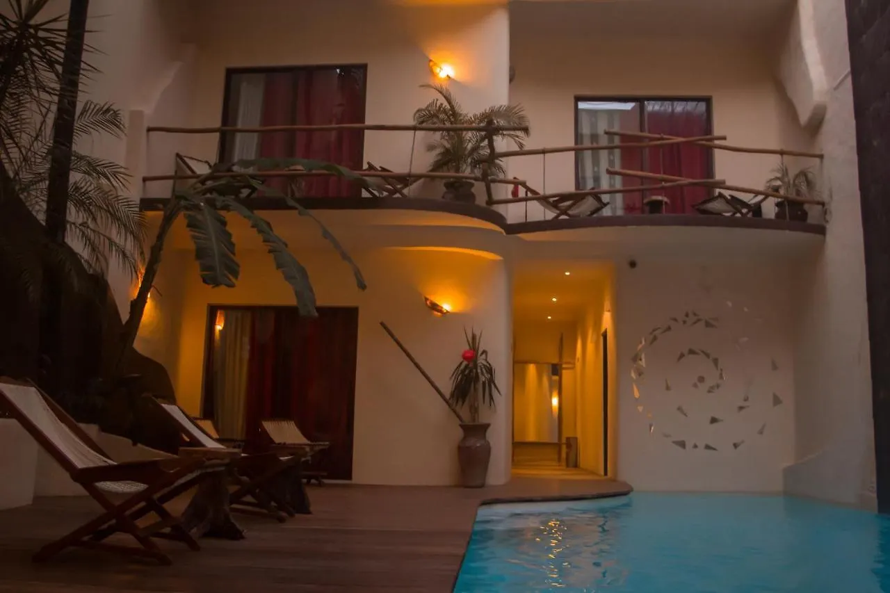 Kinbe Hotel Boutique Плая-дель-Кармен