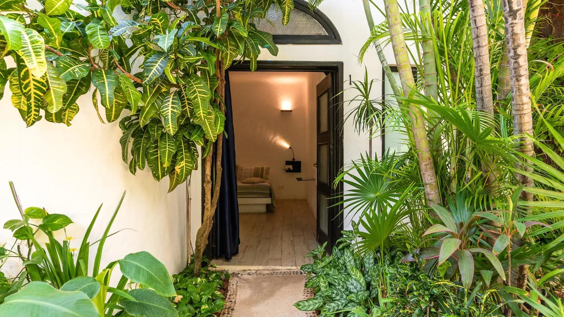 Kinbe Hotel Boutique Playa del Carmen 4*,